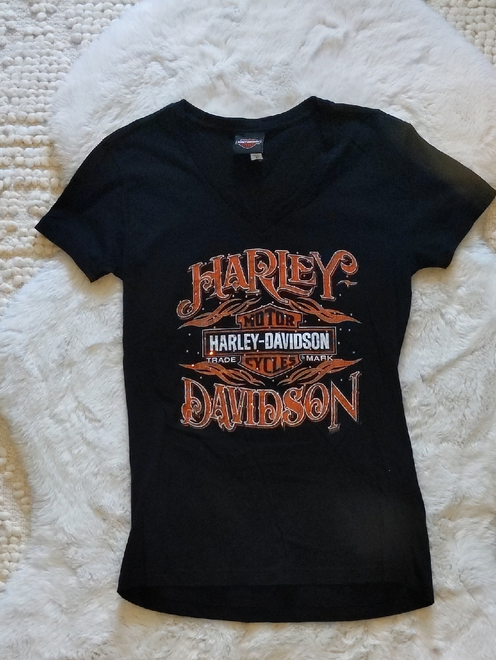 Harley-Davidson Jamaica Rhinestone V-Neck Tee Wings Back Small